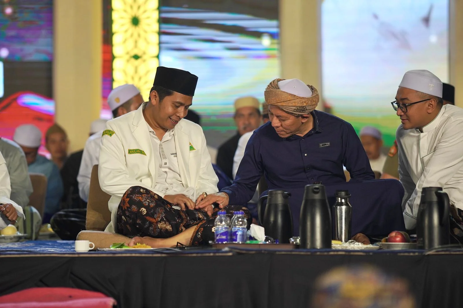 Ungkapan “jangan macak gawat” menjadi pengingat bagi H. Musaffa Safril bahwa setiap pemimpin hanya meneruskan perjuangan yang telah dibangun oleh para pendahulu.