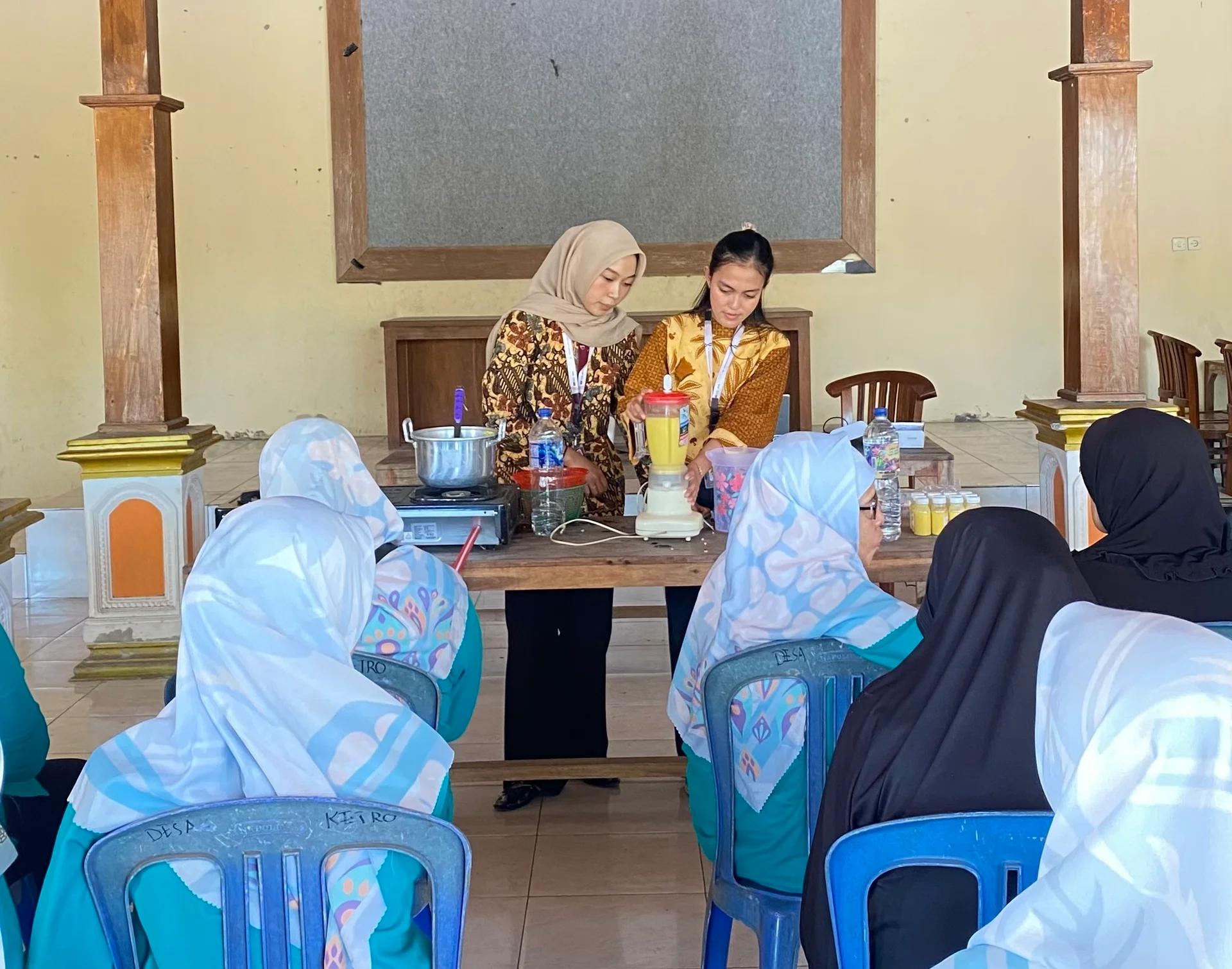 Praktik pembuatan susu jagung