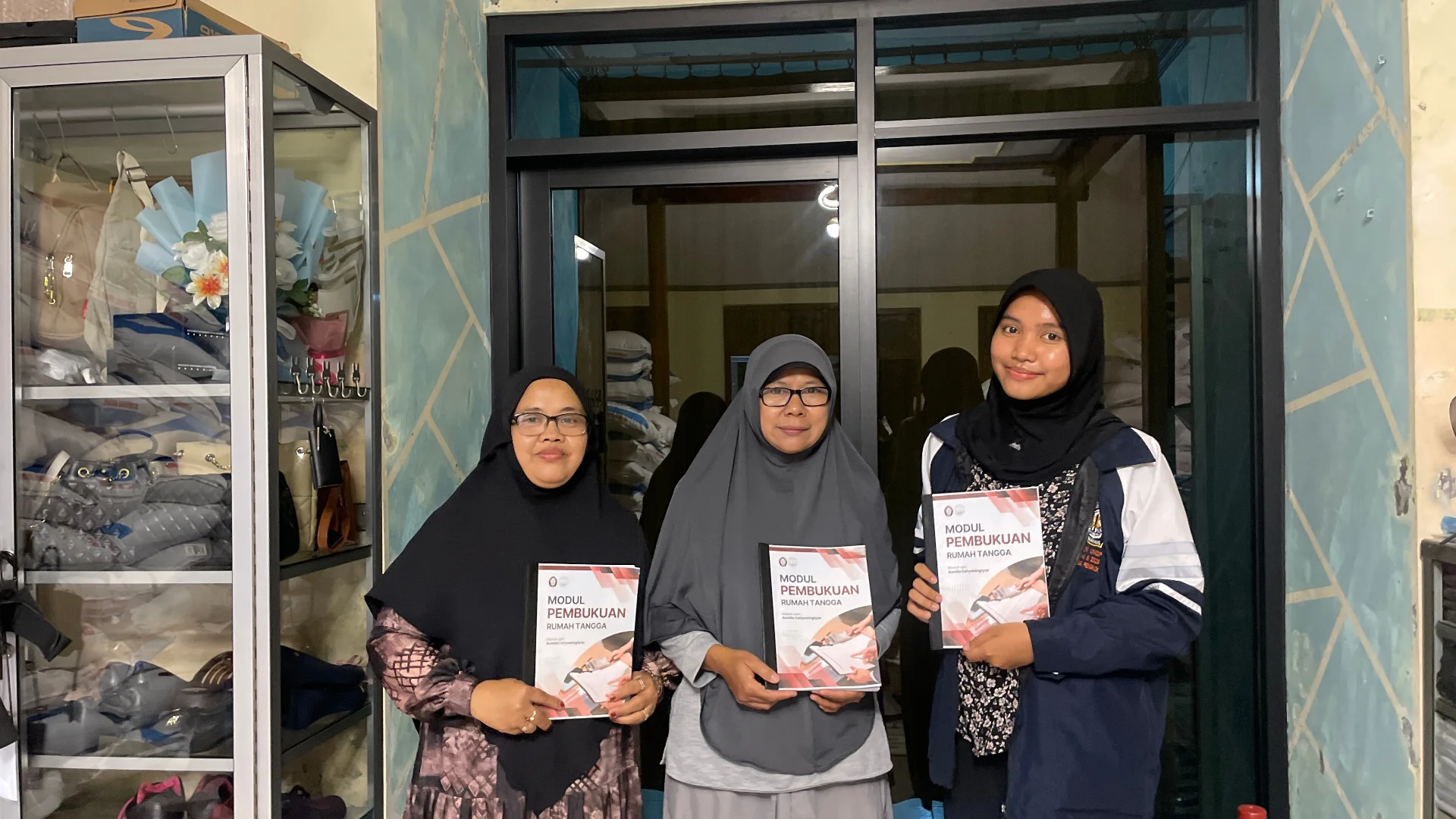 Penyerahan modul pencatatan rumah tangga