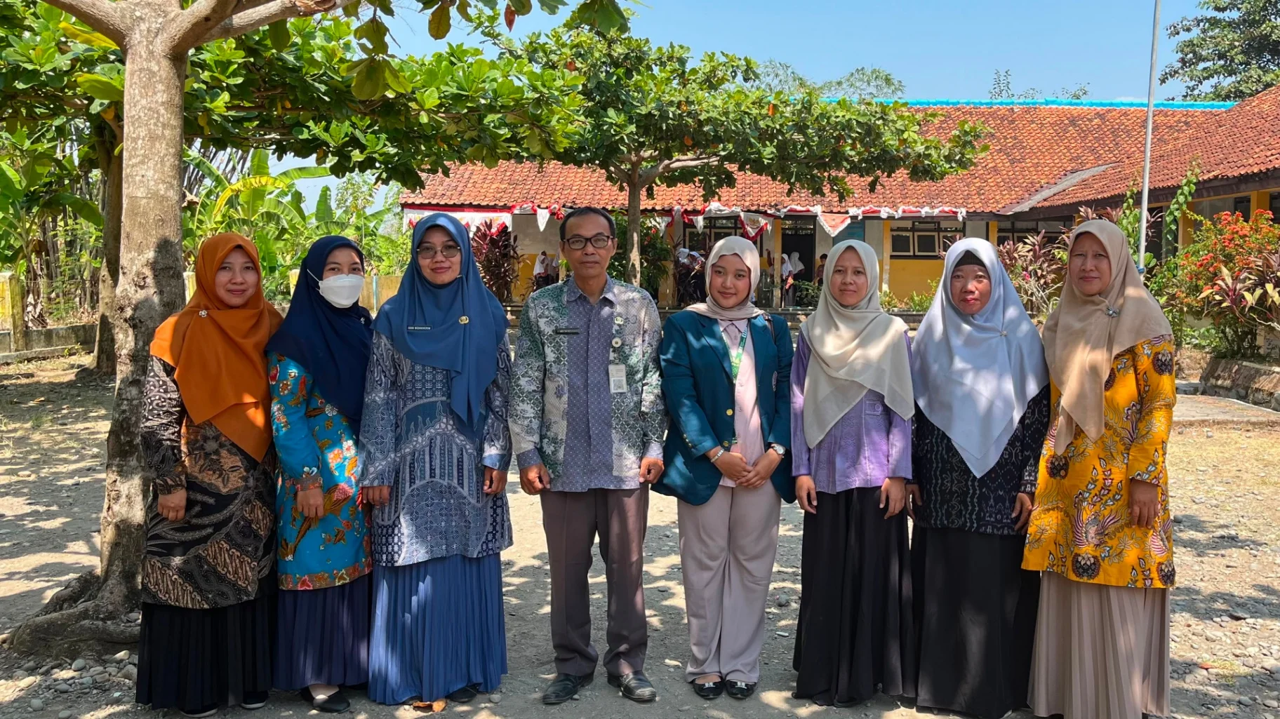 Menanamkan Kebiasaan Menabung Sejak Dini, Mahasiswa KKN Tim II Undip Berikan Edukasi Literasi Keuangan di SDN 02 Pantirejo