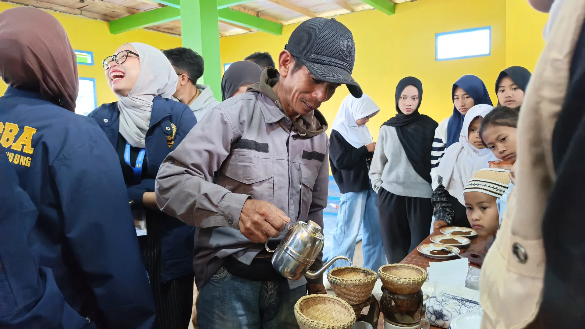 Proses penyeduhan kopi