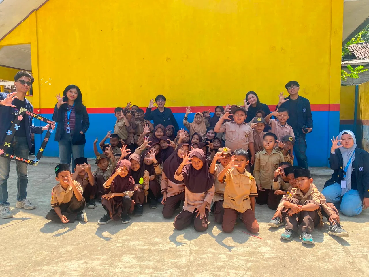 Tim KKNT IPB Kenalkan Pendidikan Konservasi kepada Siswa SDN Neglasari