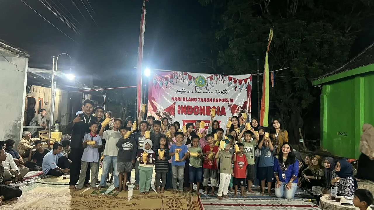 Pemberian Hadiah Lomba Mewarnai