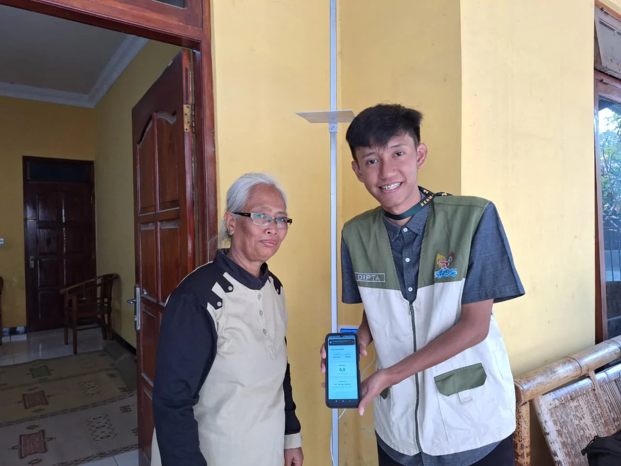 Kembangkan Aplikasi BMI Berbasis IoT, Mahasiswa KKN UNY Dukung SDG 3 di Posyandu Dusun Terwilen
