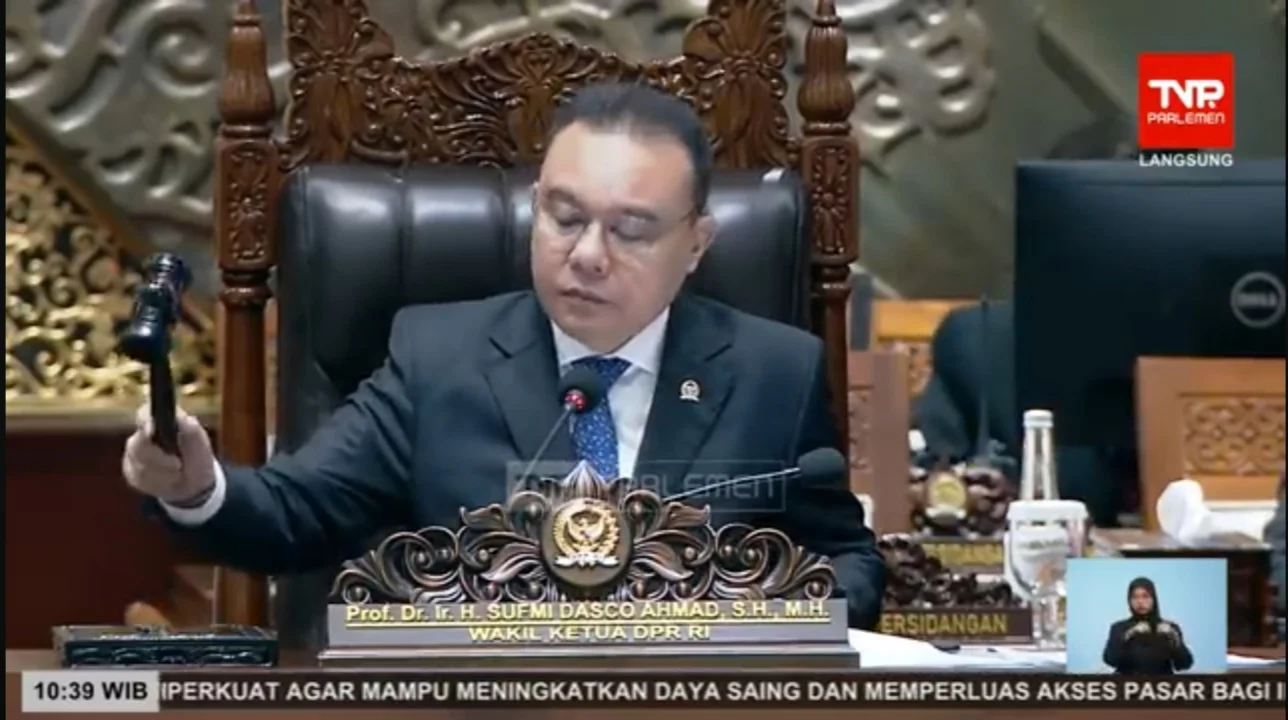 UU Reforma Agraria disahkan oleh DPR.