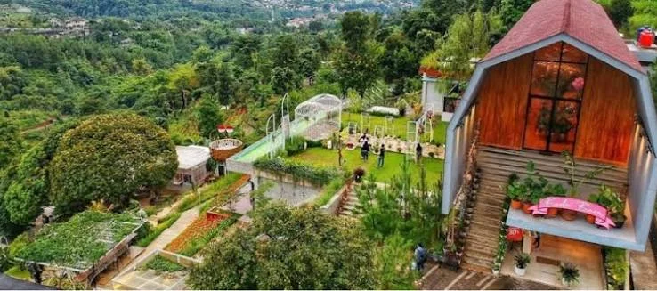 Menikmati Kopi di Tengah Alam, Ini Rekomendasi Coffee Shop di Bandung