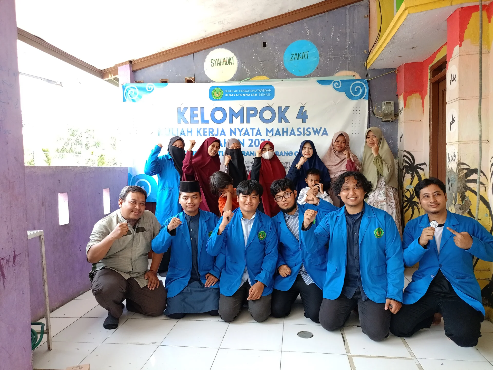 Pembuatan Kurikulum dan Maintenance Ruang Belajar Oleh Kelompok 4 KKN STIT Hidayatunnajah Bekasi di TPQ Insan Mutiara