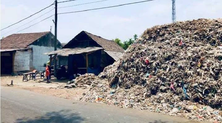 Radar racun dioksin di Desa Tropodo Sidoarjo