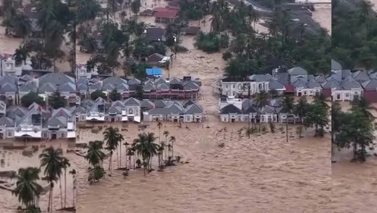 Banjir bandang di Padang