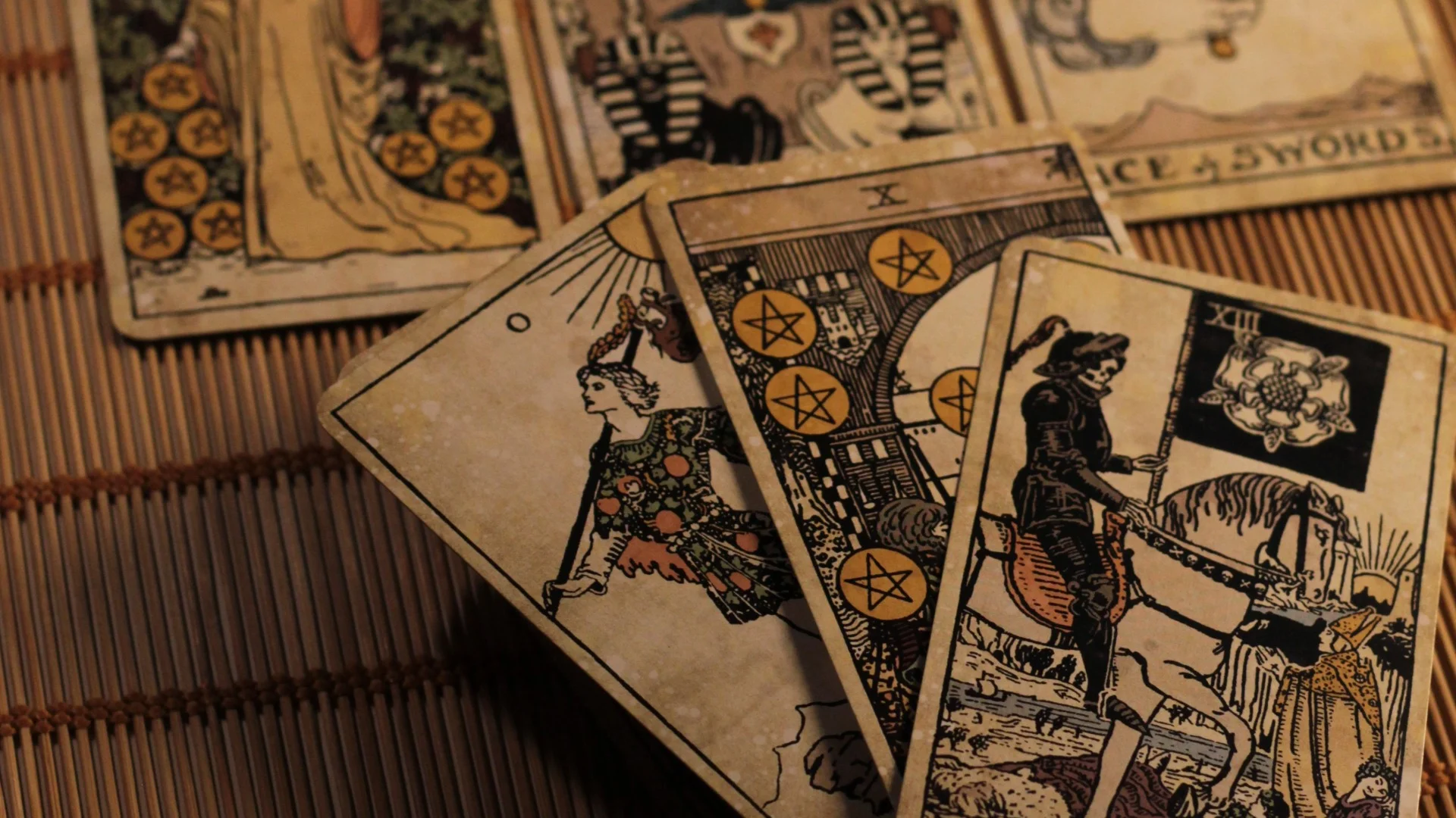 Mengenal asal usul tarot