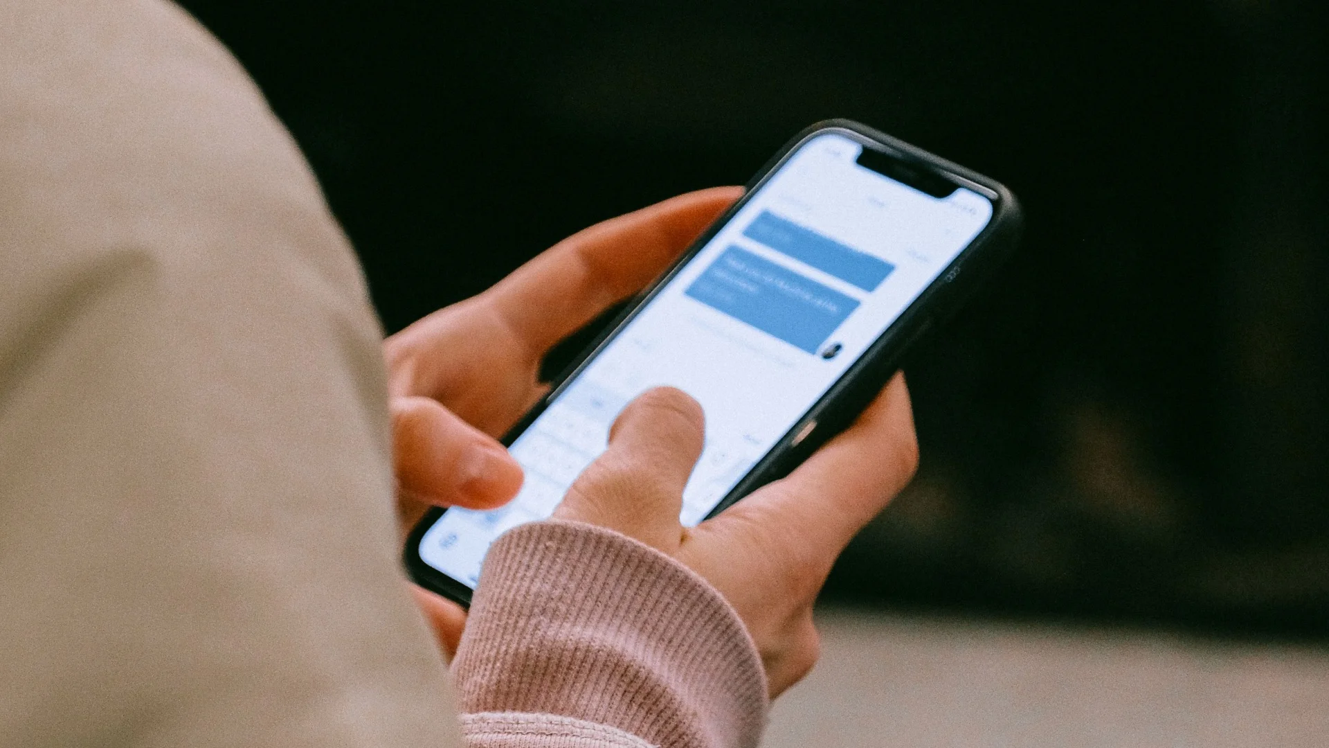 Pemerintah Berencana Bagikan HP Gratis untuk Penyaluran Bansos Digital