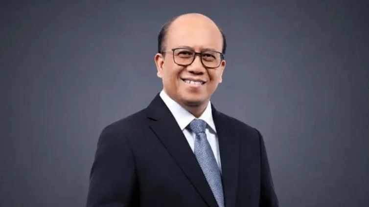 Suroso Isnandar.