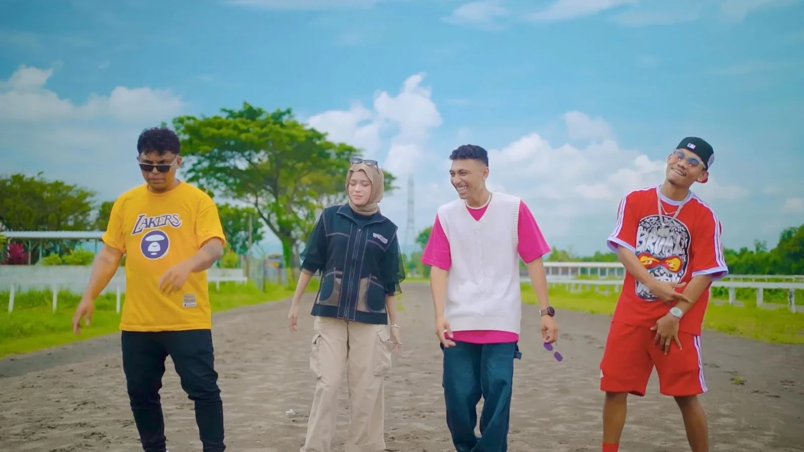 MV lagu Tabola Bale yang populer di Indonesia