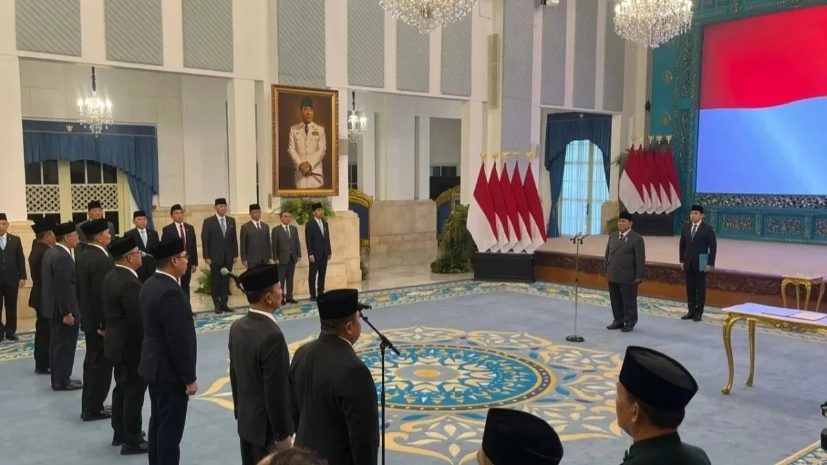 Pelantikan Letjen TNI Kristomei Sianturi sebagai Kepala Badan Nasional Penanggulangan Bencana (BNPB) oleh Presiden Prabowo Subianto di Istana Negara, Jakarta, Kamis (15/10/2026).