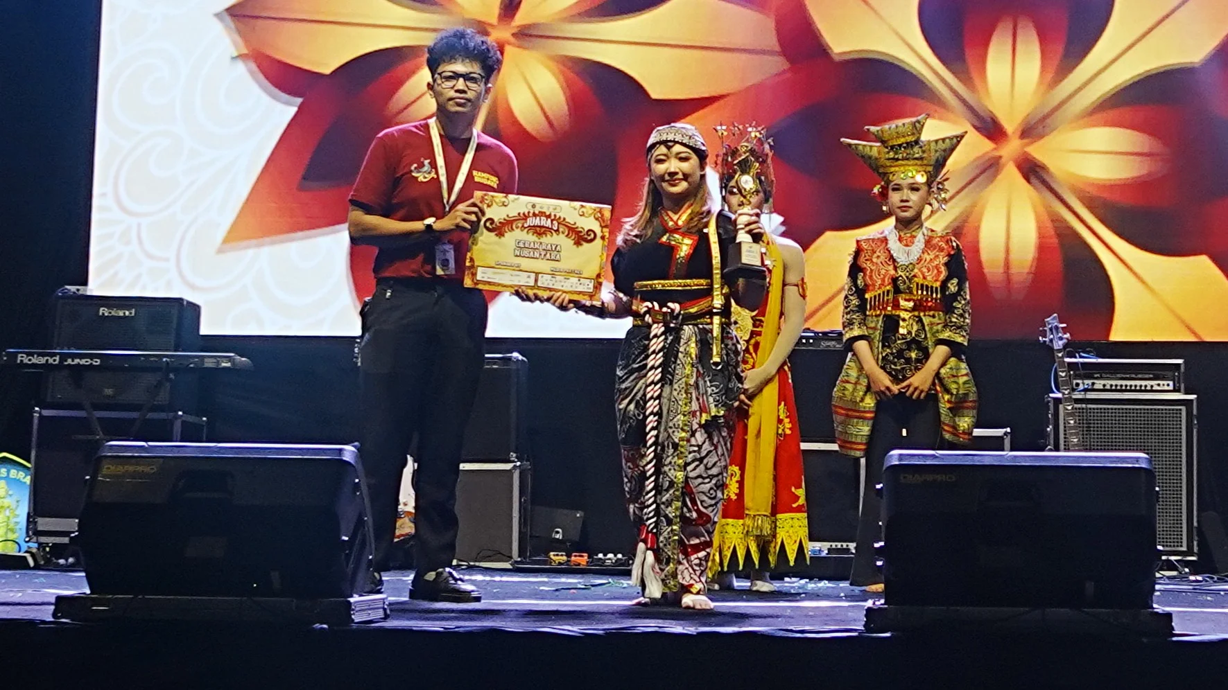 Nirmala, Juara III Tari
