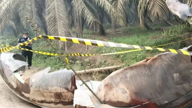 Puing Roket ZhuQue-2E Jatuh di Kalteng, Dievakuasi ke Lanud Iskandar