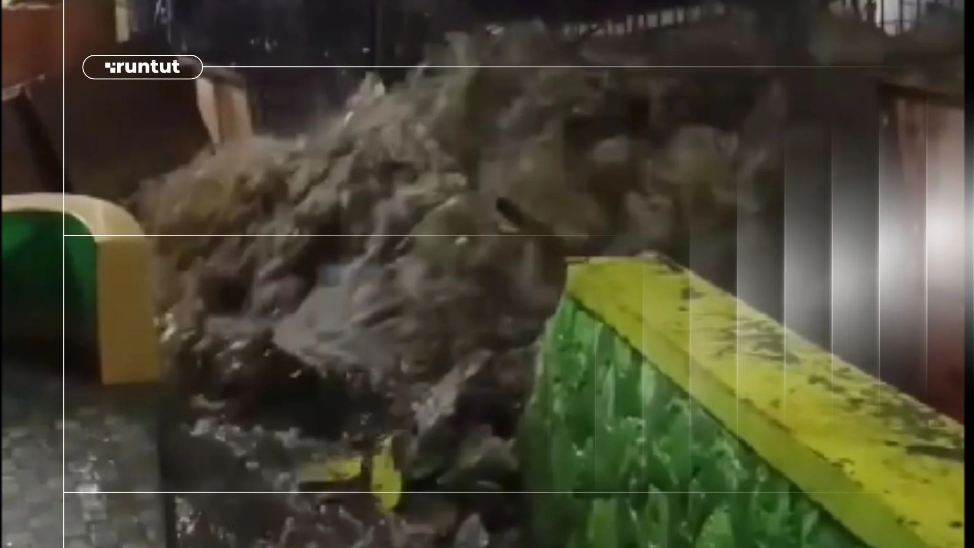 Sungai Cikalintu Meluap, Arus Deras Rendam Permukiman Warga di Cipaganti Bandung